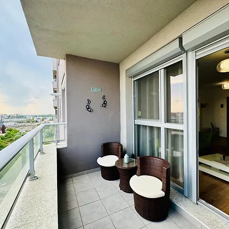 Apartamento Joy Forest 84 *