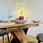 Joy Forest 84 Apartmán Temešvár